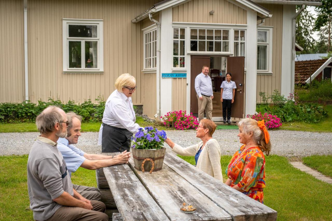 Hotel Ellilaen Kievari Toijala Exterior foto