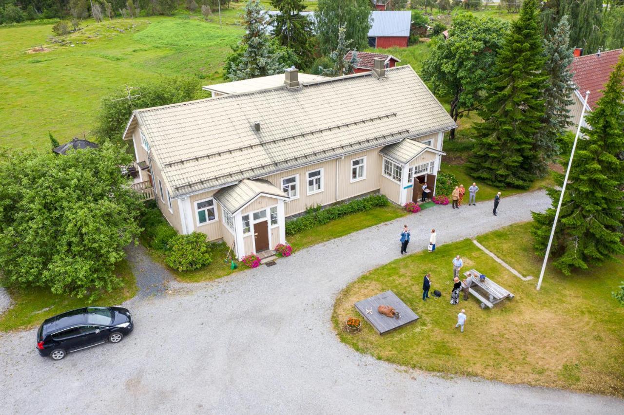 Hotel Ellilaen Kievari Toijala Exterior foto